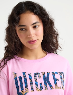 Playera manga corta Universal Wicked cuello redondo para mujer