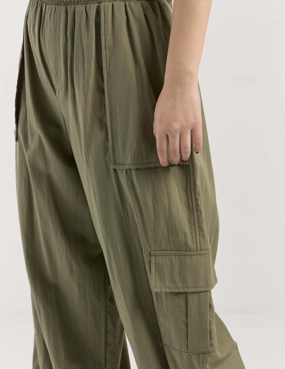 Pantalón jogger amplio para mujer 4