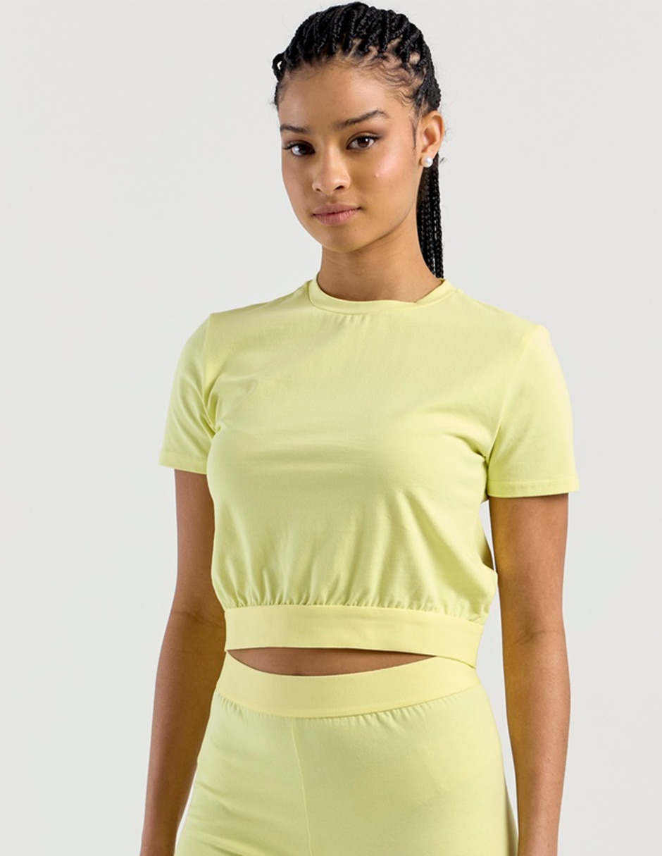 Playera manga corta cuello redondo para mujer