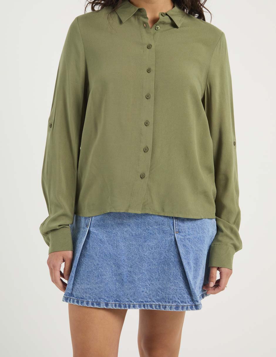 Blusa camisera manga larga para mujer 6